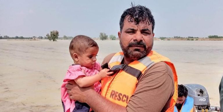 Pakistan flood relief 7